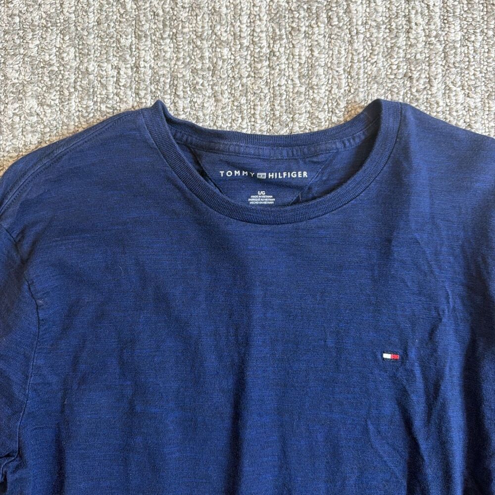 Tommy Hilfiger Men’s Large Blue Flag Logo Long Sleeve Shirt! - Picture 2 of 4